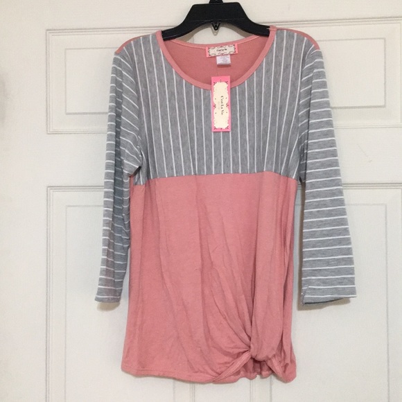 Tops - Font gather shirt